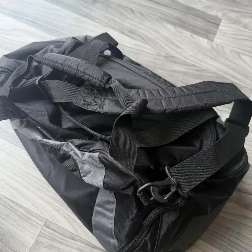 Vintage Y2K Nike Golf Black & Grey Duffle Bag